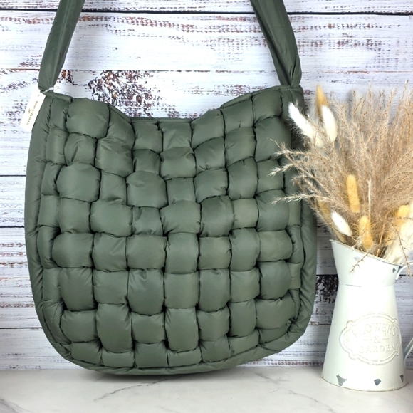 WORLD MARKET BAG OLIVE GREEN QUILTED SHOULDER PURSE PUFFY SPRING SUMMER NWT - Picture 1 of 11